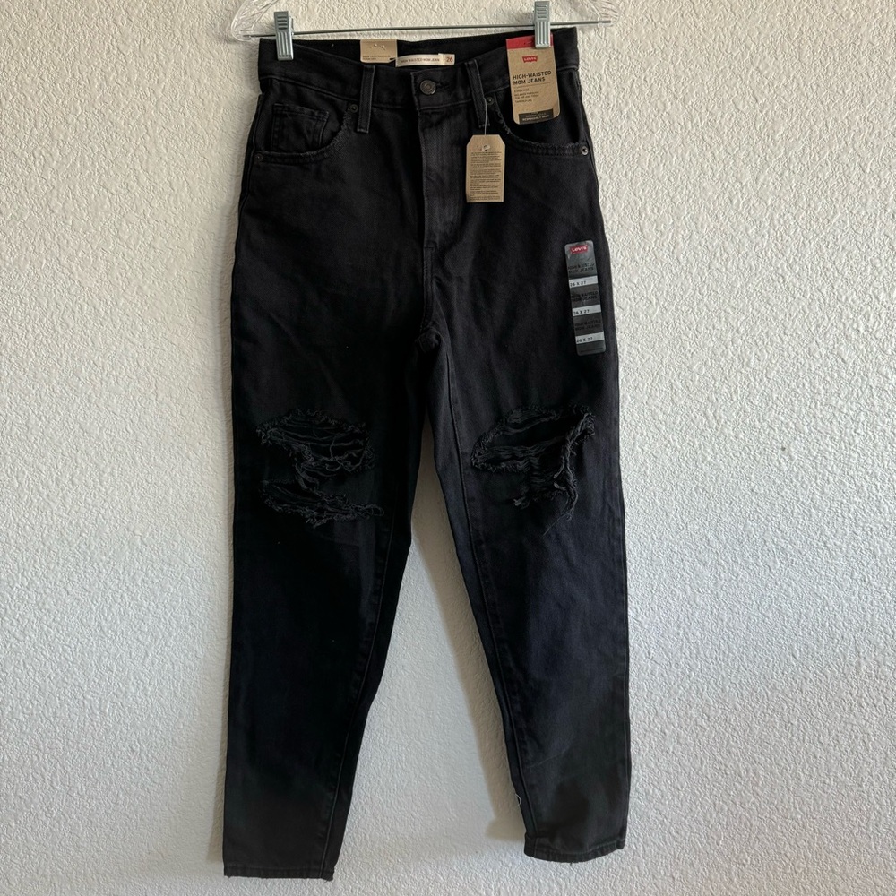 Levi’s High-Waisted Mom Jeans Black 26x27